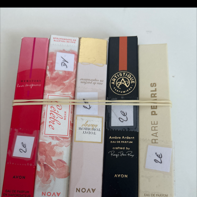 Lot de 5 parfums : love / célèbre / always/ ambre / rare
