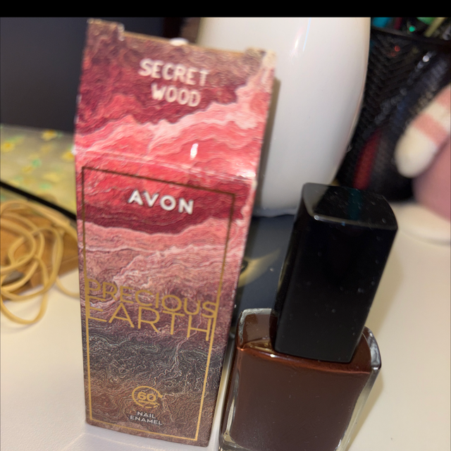 🍷 Vernis AVON Precious Earth – Secret Mood