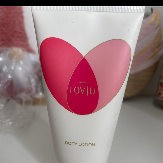 lotion pour le corps AVON LOV|U – Body Lotion 💕🌸