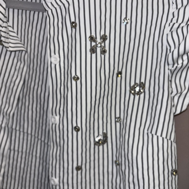 Chemise à rayure  et  strass