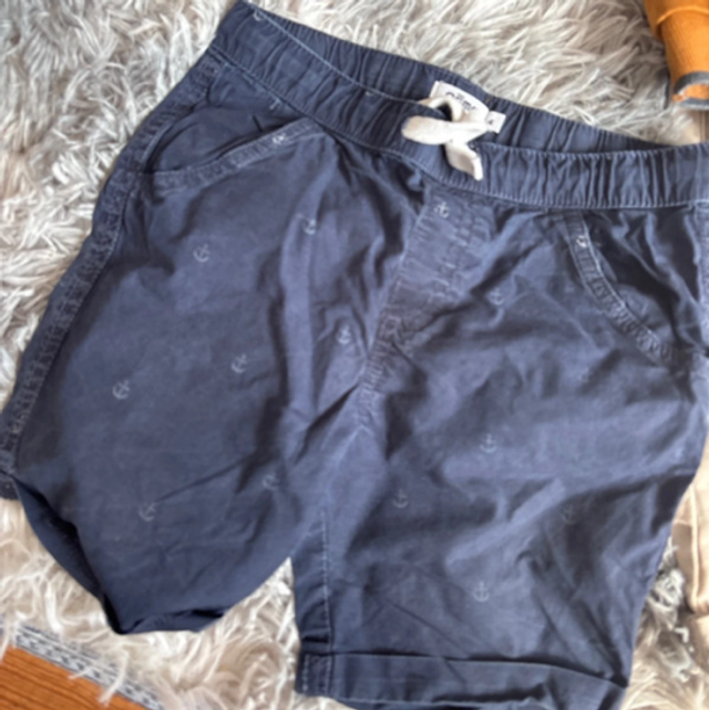 lot garçon composé de 5 vêtements ( 4a5 ans )