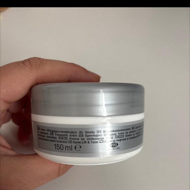 🩵 AVON Works – Bust Contour Lift & Tone Cream