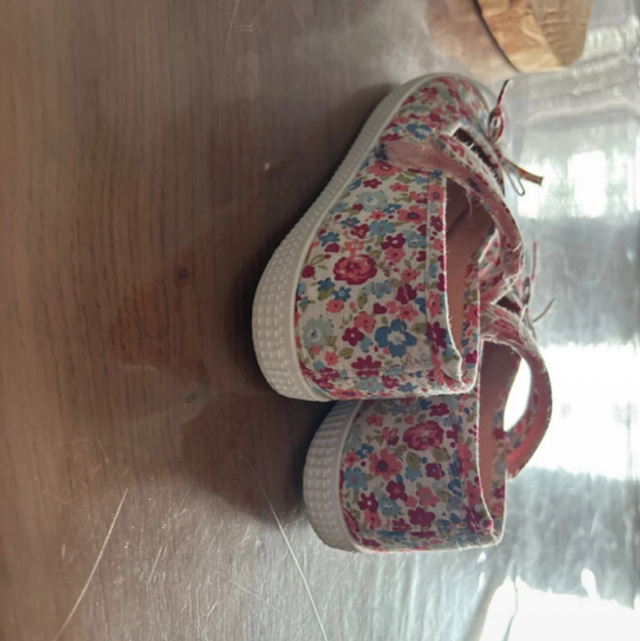 Ballerines / tennis fille fleuries – E.P.C – Taille 30 🌸