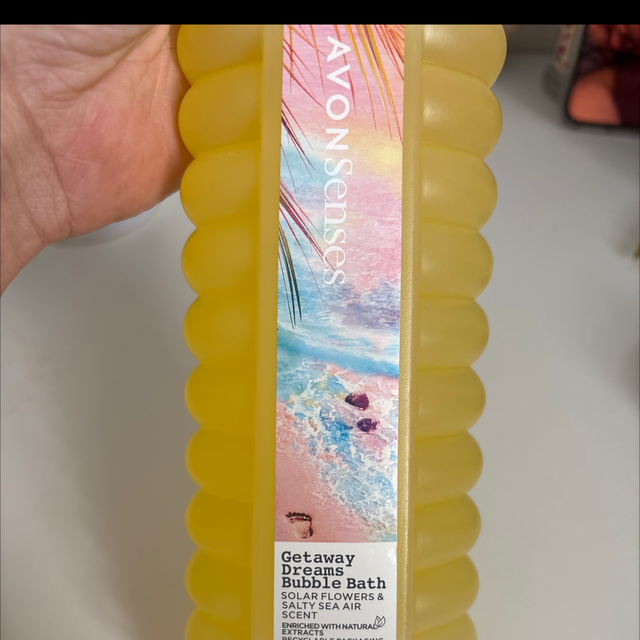 C’est le AVON Senses Getaway Dreams – Bubble Bath 🛁🌴
