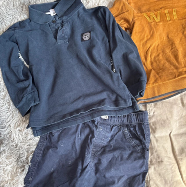 lot garçon composé de 5 vêtements ( 4a5 ans )