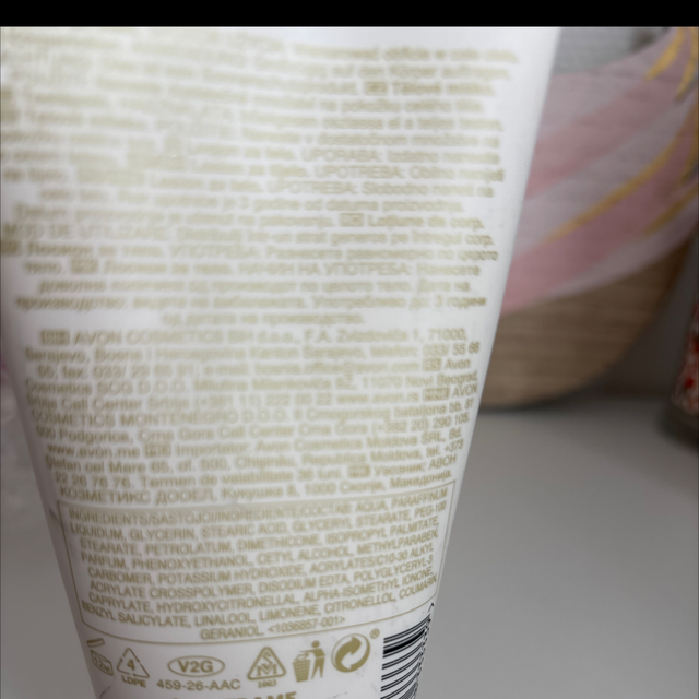 lotion pour le corps AVON LOV|U – Body Lotion 💕🌸